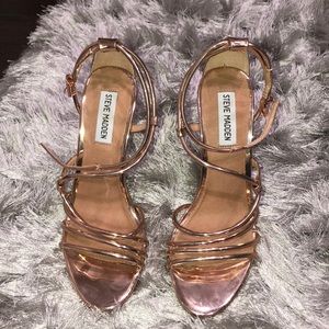 Steve Madden Rose Gold Pump